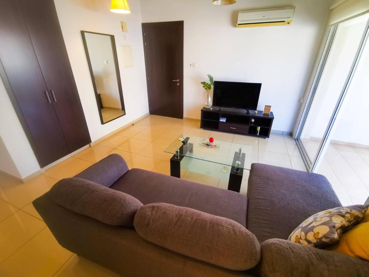 Promenade Breeze City Apartment Ларнака Екстериор снимка