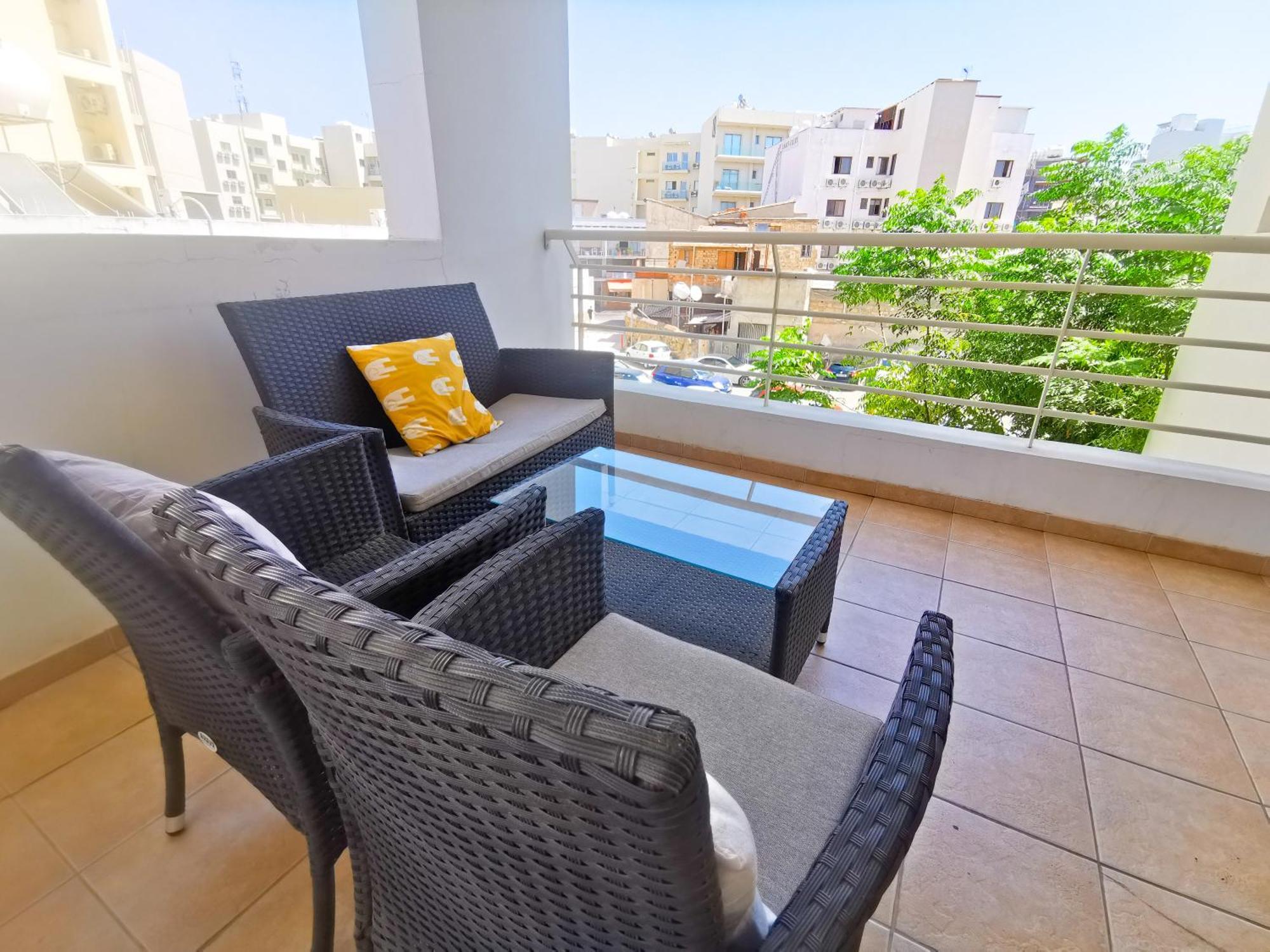 Promenade Breeze City Apartment Ларнака Екстериор снимка